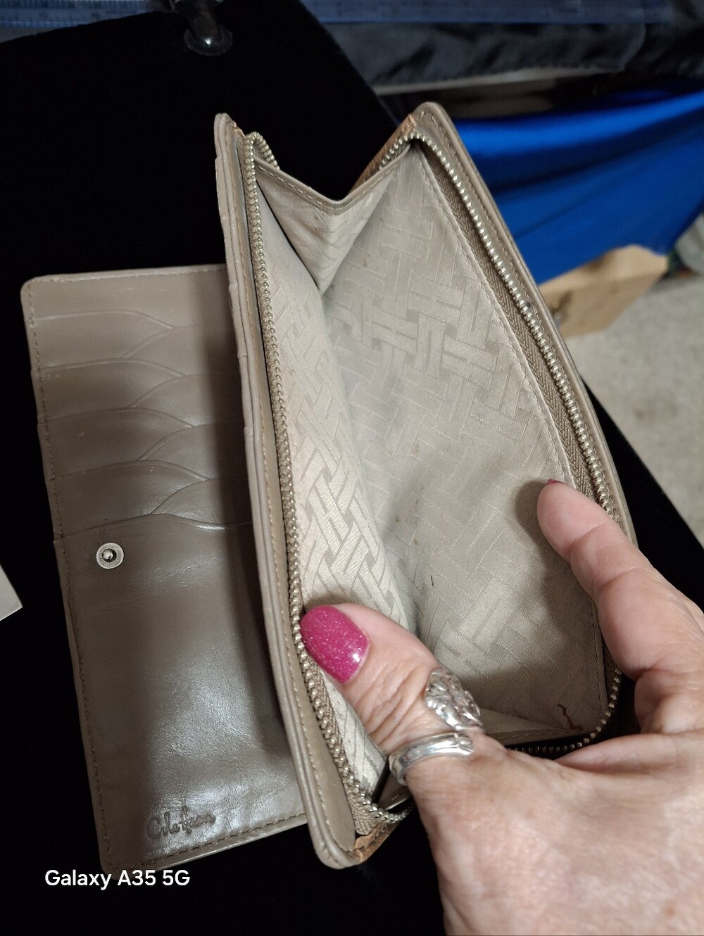 Cole haan Distressed tanish leather wallet - Picture 4 of 6